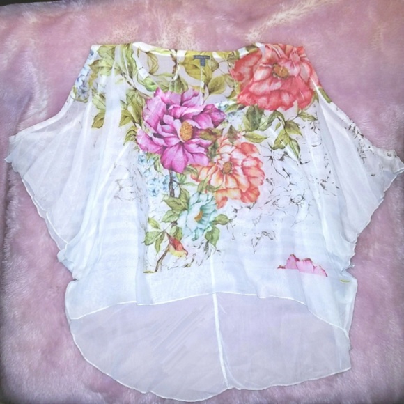 Charlotte Russe Tops - Sheer Loose Floral Top